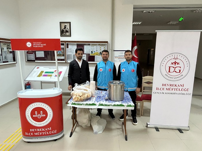 Devrekani İlçe Müftülüğünden Öğrencilerimize Çorba İkramı